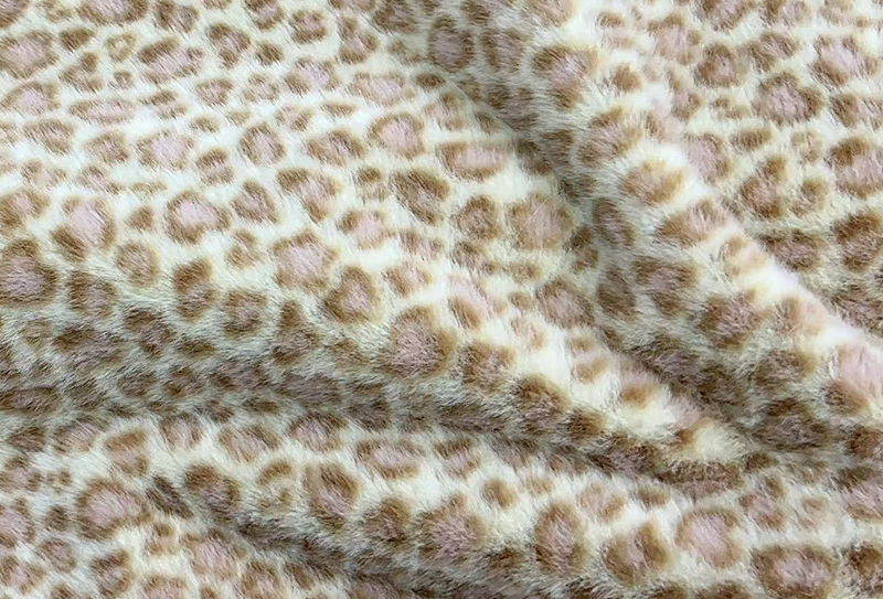 Šírka 160 mm z umelej norkovej tkaniny s leopardím vzorom európskej norky Šírka 160 mm z umelej norkovej tkaniny s leopardím vzorom európskej norky